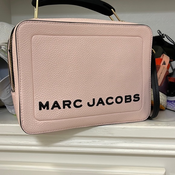 Marc Jacobs Handbags - Perfect condition Marc Jacobs bag